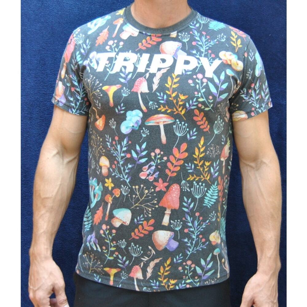 Trippy Fresh Laundry Mushroom Design Short Sleeve Shirt Medium